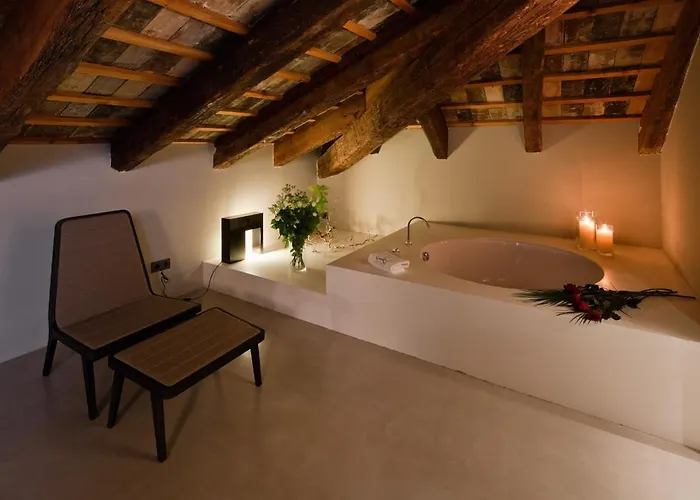 Caro Hotel